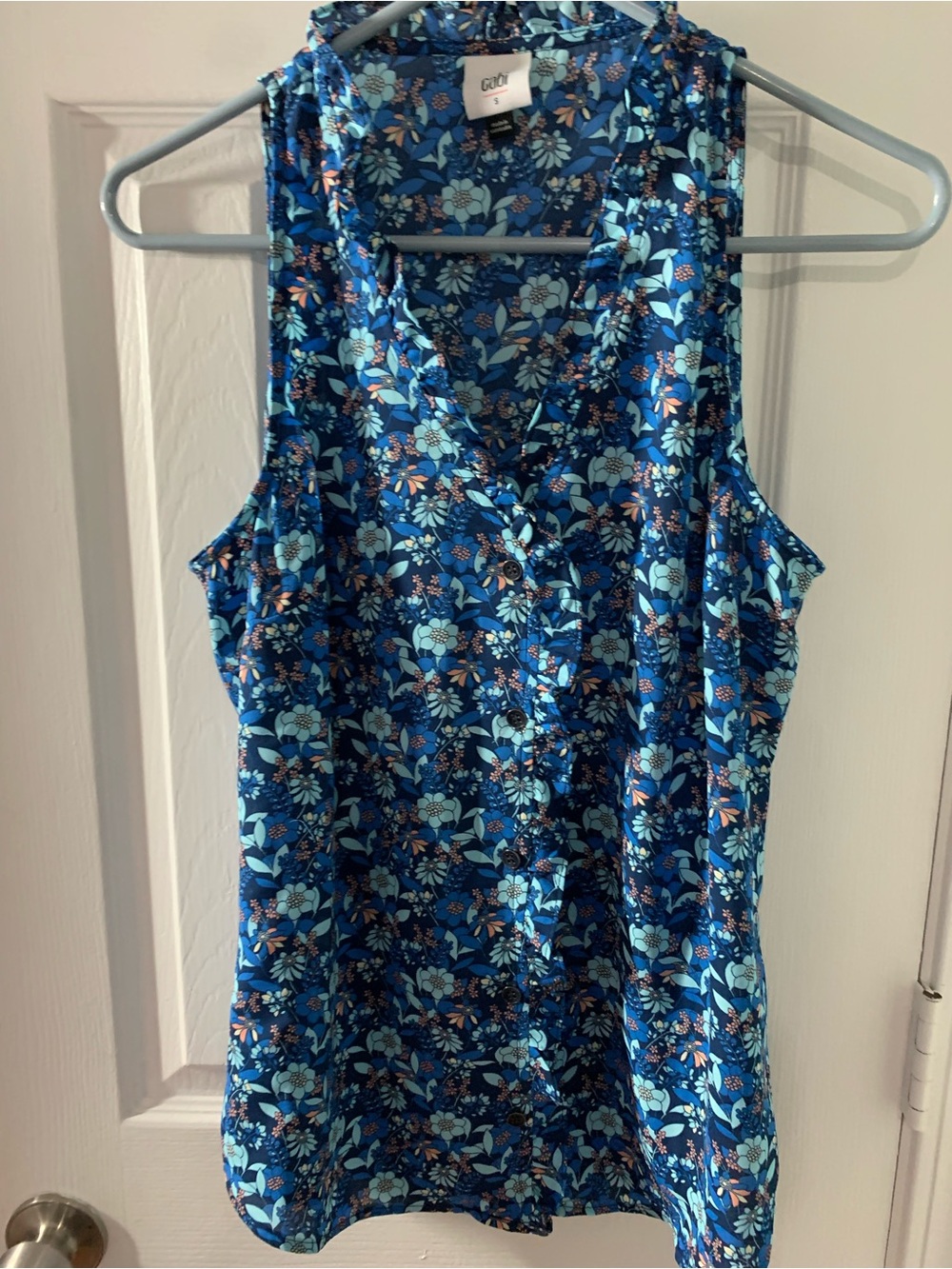CAbi Blue Floral Sleeveless V-Neck Button-Front Blouse